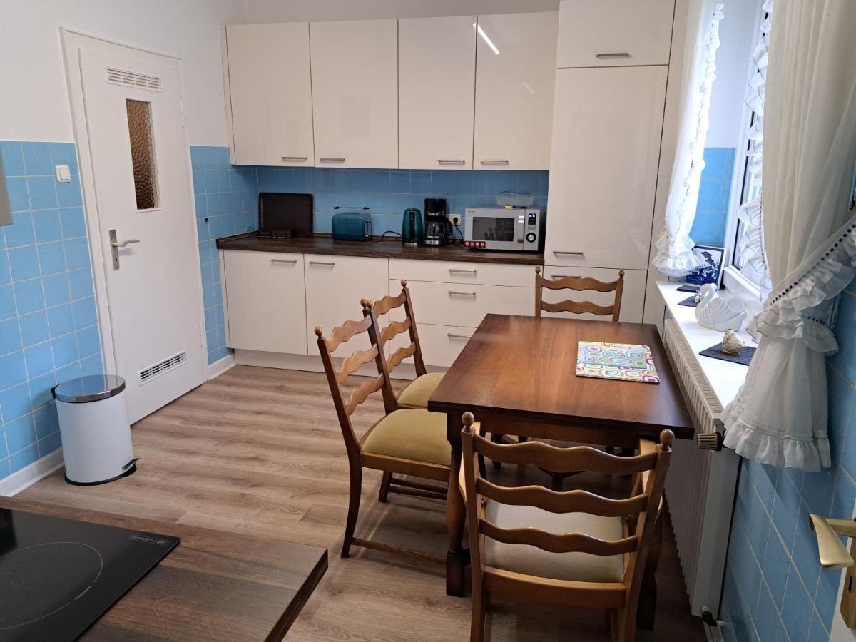 Muttis Apartment Monchengladbach Bagian luar foto